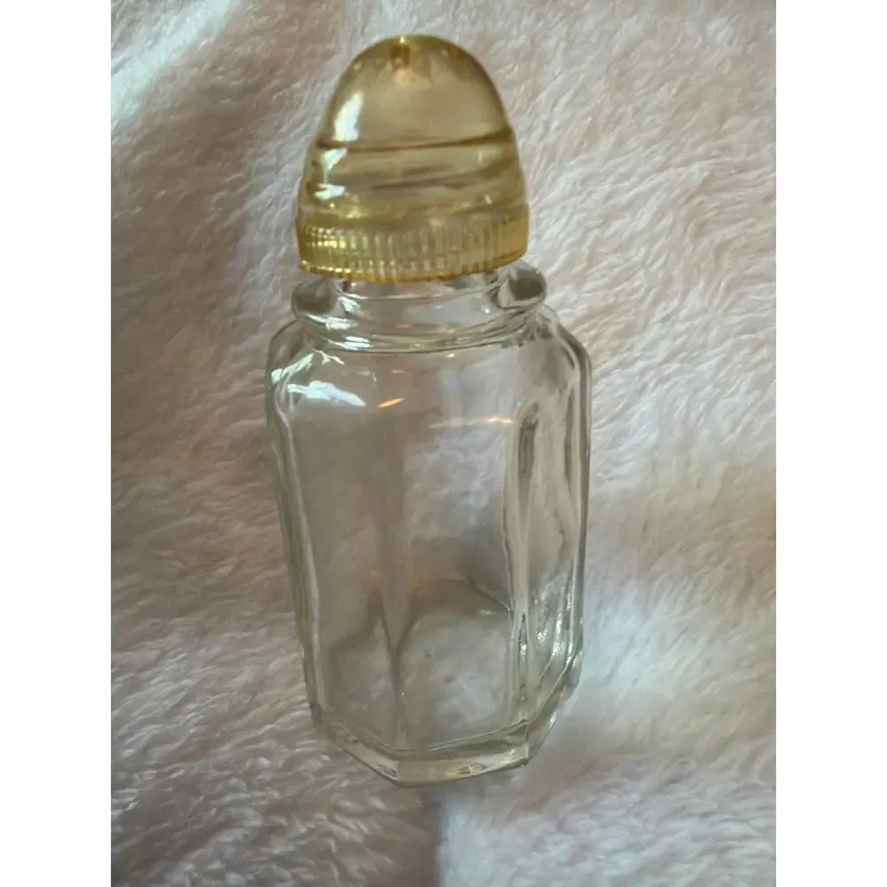 Vintage Clear Glass Salt Shaker Gold Plastic Lid Octagon Spice Jar 3.5